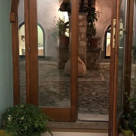 Inn Rura *